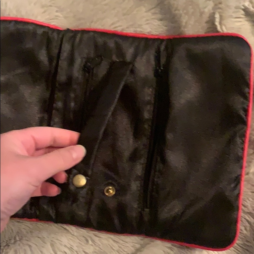 Red Wallet - Picture 7 of 7